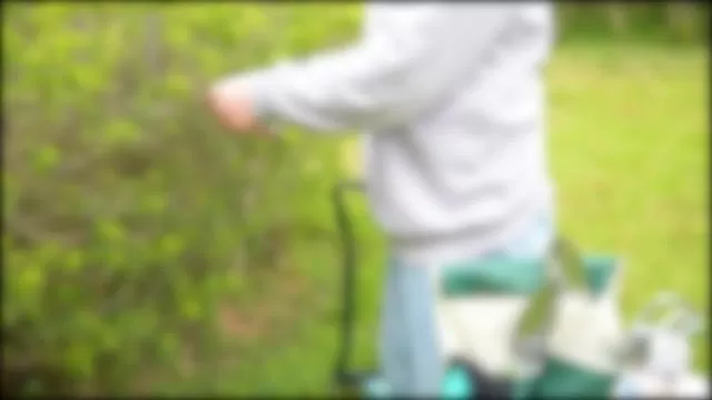 Garden Stool Foldable Heavy Duty Garden Bench with EVA Foam Kneeling Pad, Garden Tools, Gardening Gloves and Tools Bag, Gardening Gifts for Women/Mother and Men